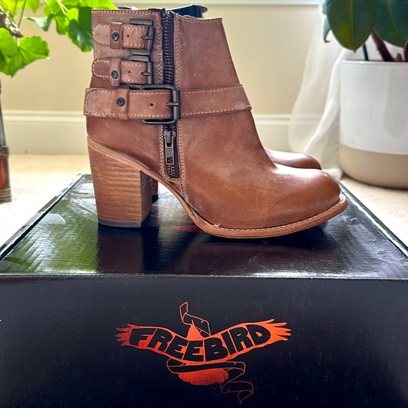 Freebird Booties - Picture 4 of 4